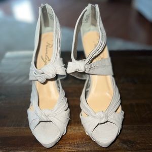 BNIB - Beautiful Grey Heels (Open Toe) Size 8.5